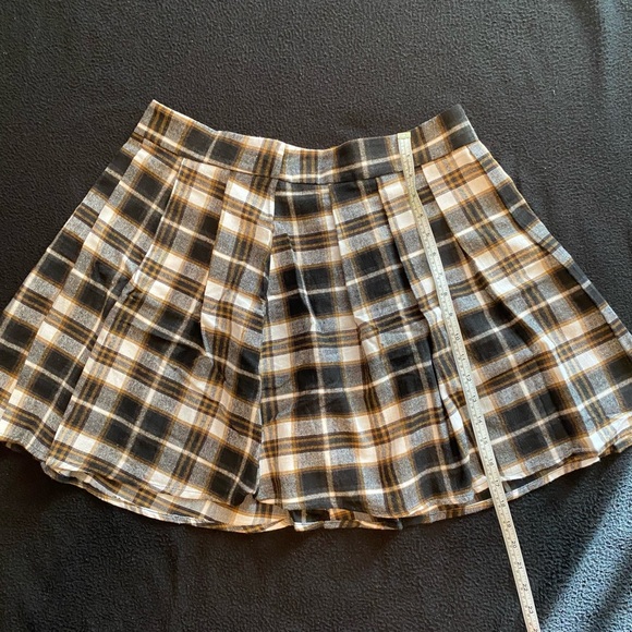 SHEIN Plaid Skirt - Picture 3 of 5